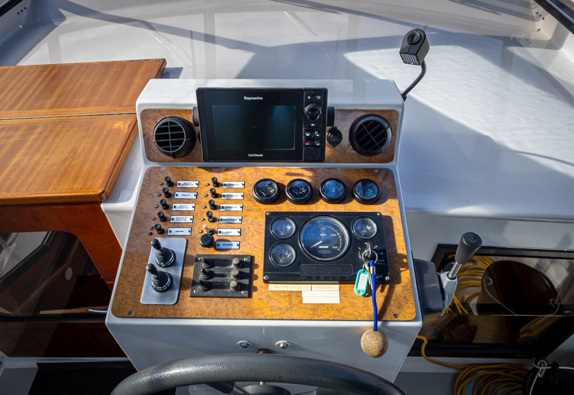 De Driesprong Yachtcharters Interieur Motorjacht Tinka 24