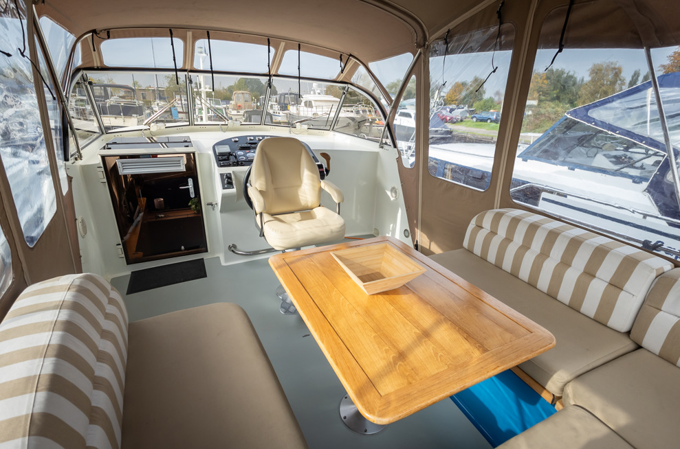 De Driesprong Yachtcharters Interieur Motorjacht La Palma 30