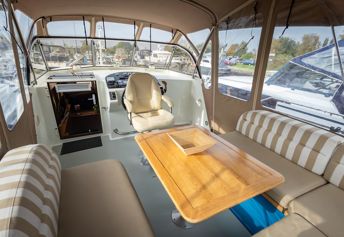 De Driesprong Yachtcharters Interieur Motorjacht La Palma 30