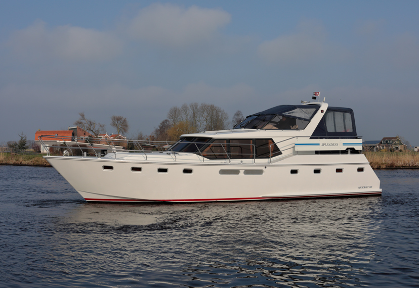 De Driesprong Yachtcharters Exterieur Motorjacht Splendens 2