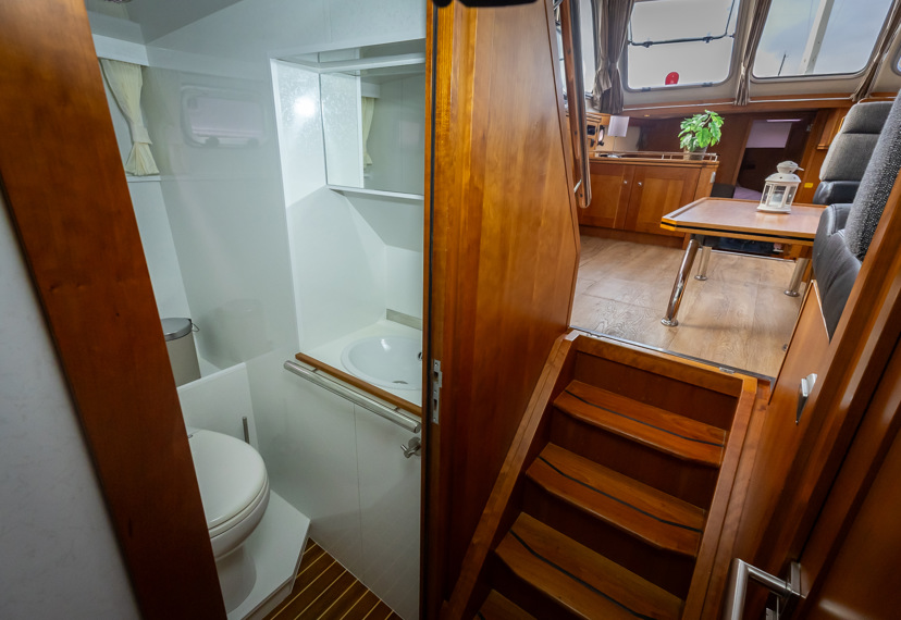 De Driesprong Yachtcharters Interieur Motorjacht La Palma 37