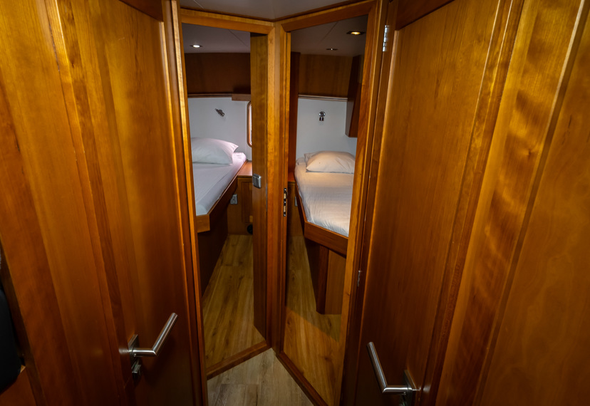 De Driesprong Yachtcharters Interieur Motorjacht La Palma 49