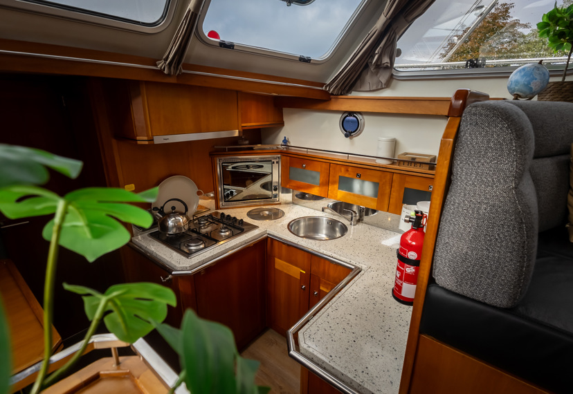 De Driesprong Yachtcharters Interieur Motorjacht La Palma 46