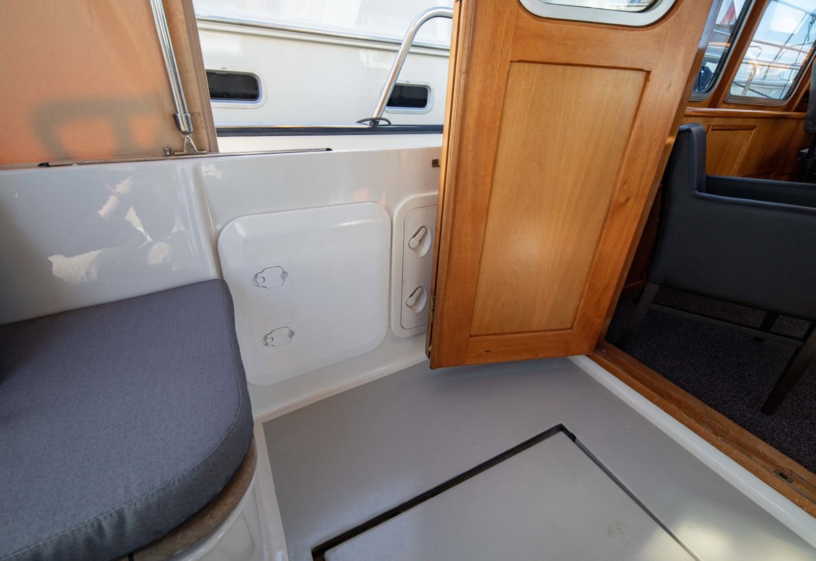 De Driesprong Yachtcharters Interieur Motorjacht Flarde 16