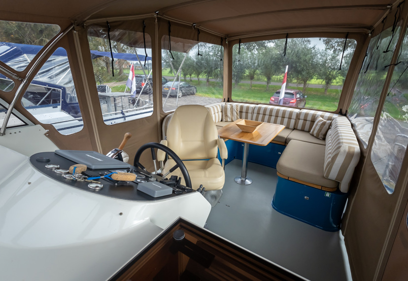 De Driesprong Yachtcharters Interieur Motorjacht La Palma 25