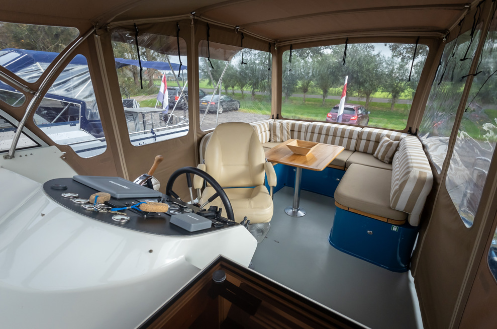 De Driesprong Yachtcharters Interieur Motorjacht La Palma 25