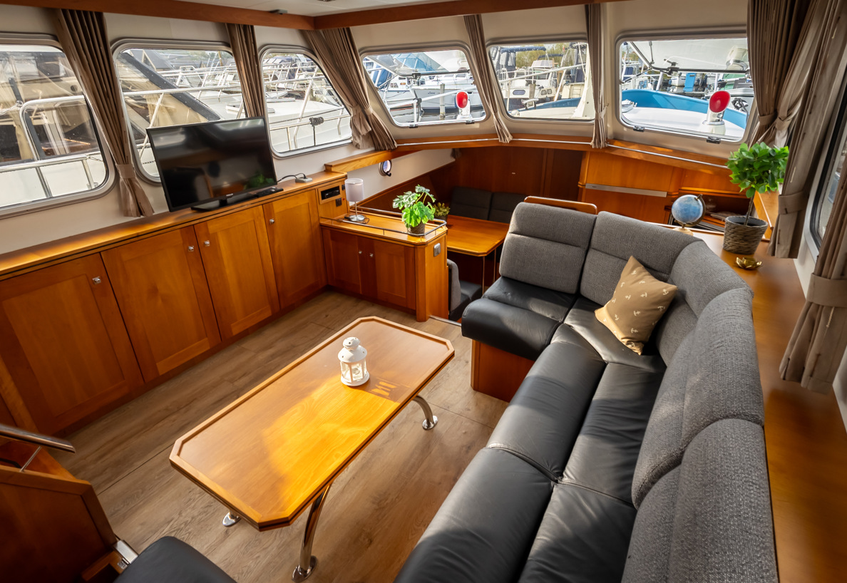 De Driesprong Yachtcharters Interieur Motorjacht La Palma 45