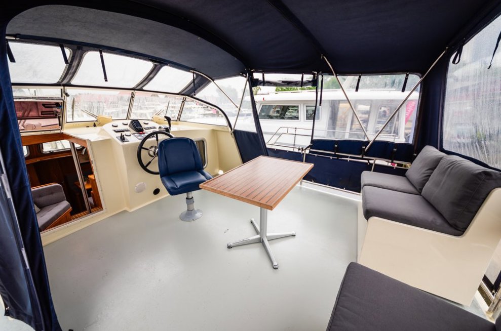 De Driesprong Yachtcharters Interieur Motorjacht La Diege 1